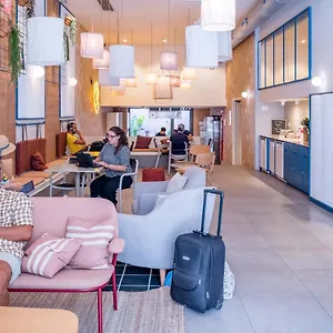  Hostel Latroupe Poblenou Hiszpania